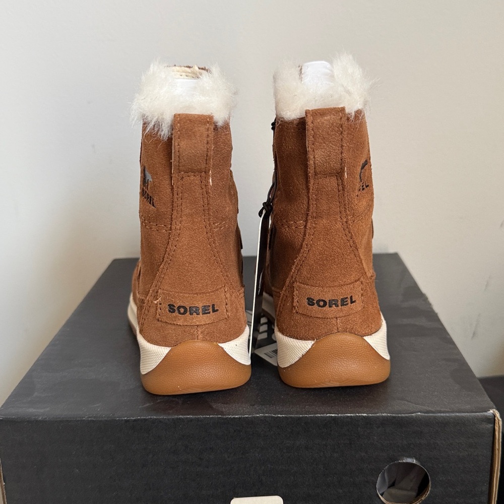 Sorel Whitney II Joan Lace Boots Brown suede leather lace up. NWT - Picture 4 of 5